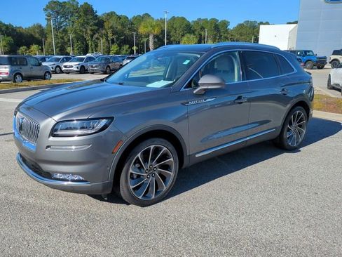 Used 2022 Lincoln Nautilus Reserve w/ Equipment Group 202A image 8