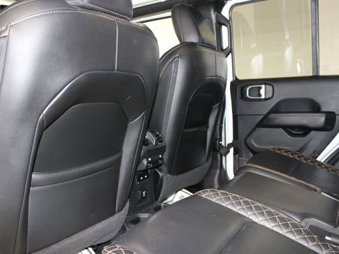 Used 2023 Jeep Gladiator Overland image 26