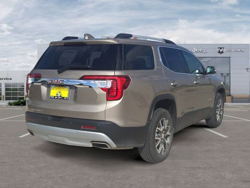 Used 2023 GMC Acadia SLE w/ Driver Convenience Package FWD image 5
