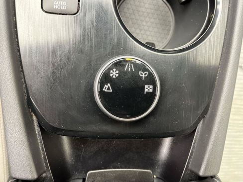 Used 2023 Nissan Rogue SV AWD/4WD image 15