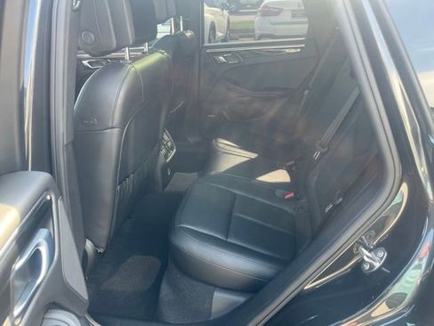 Used 2018 Porsche Macan image 31