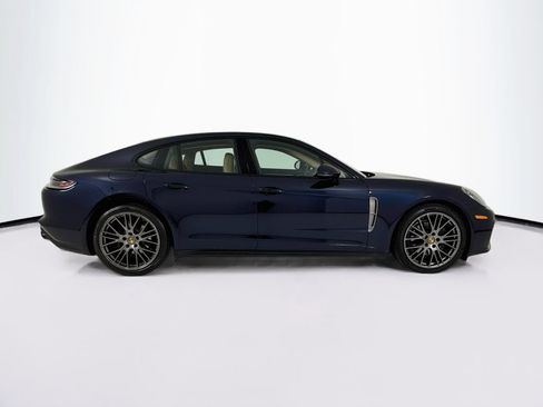 Used 2023 Porsche Panamera image 8