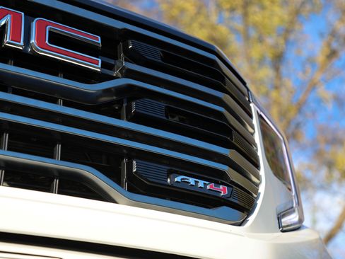 New 2026 GMC Sierra 1500 AT4 w/ AT4 Premium Package image 3