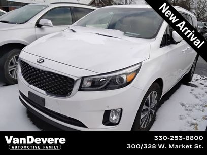 Used 2017 Kia Sedona SX