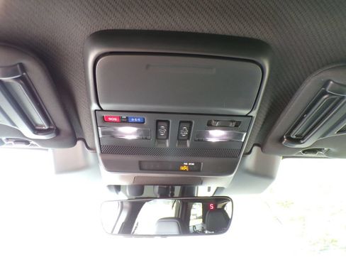 Used 2026 Subaru Outback Limited AWD/4WD image 29