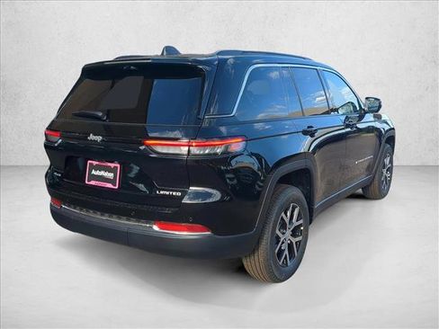 New 2025 Jeep Grand Cherokee Limited w/ Luxury Tech Group II image 2