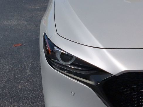 New 2026 MAZDA MAZDA3 Hatchback w/Premium Plus Pkg image 10