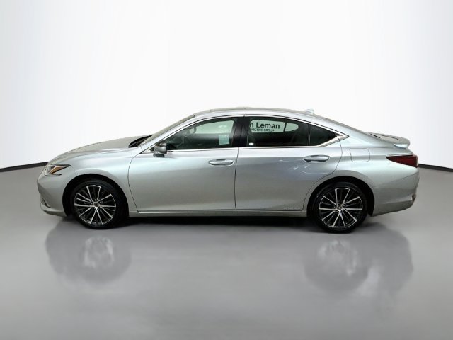 Used 2022 Lexus ES 300h w/ Premium Package FWD image 4