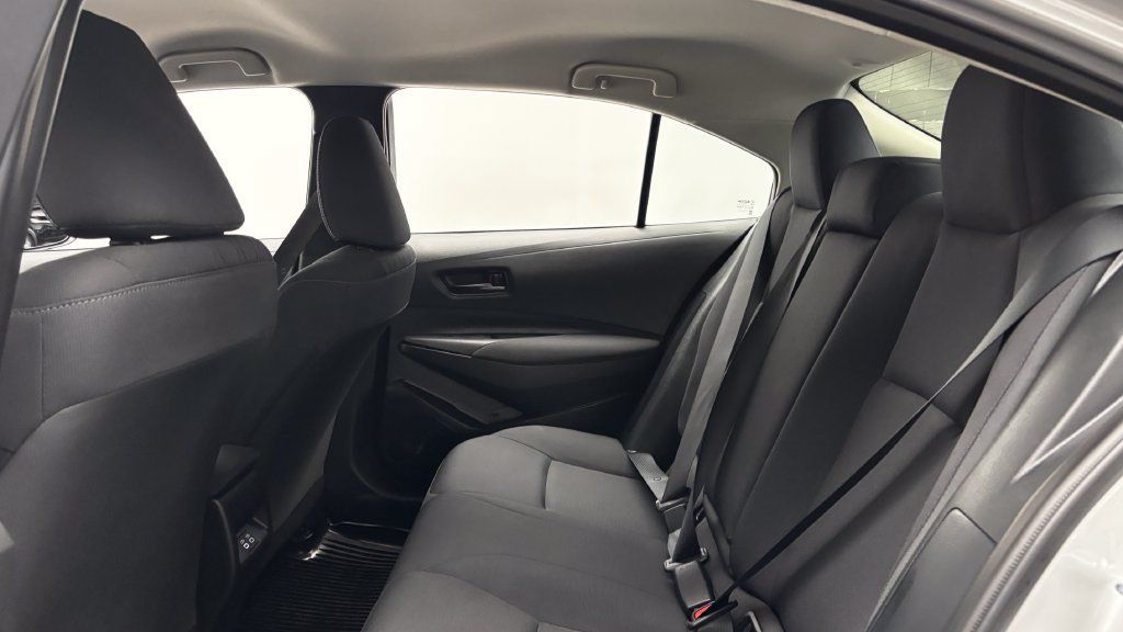 Used 2024 Toyota Corolla LE FWD image 29