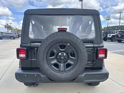 Used 2026 Jeep Wrangler Sport AWD/4WD image 6