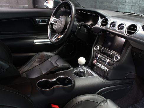 Used 2019 Ford Mustang Bullitt RWD image 50