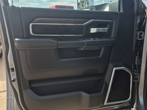 Used 2020 RAM 2500 Laramie AWD/4WD image 13