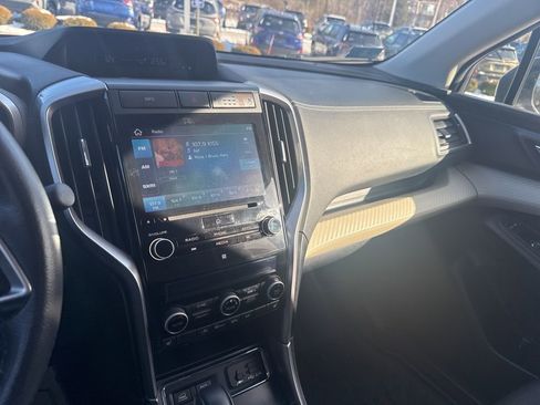 Used 2022 Subaru Ascent Premium w/ Convenience Package image 9