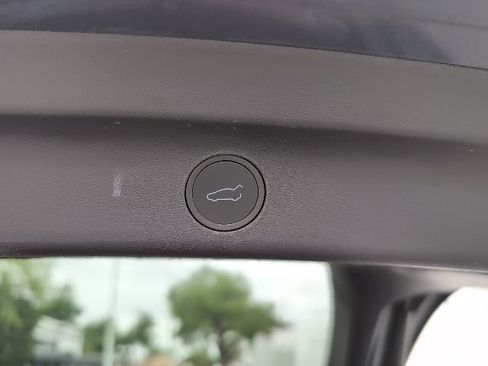 Used 2022 Tesla Model Y Performance image 25