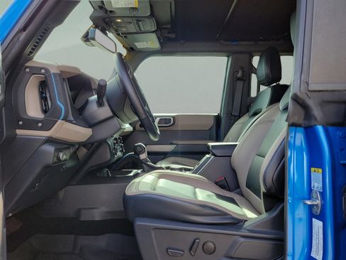 Certified 2022 Ford Bronco Wildtrak image 7