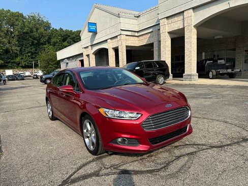 Used 2014 Ford Fusion SE w/ Equipment Group 201A FWD image 7