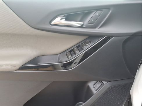 New 2026 Chevrolet Equinox LT w/ Convenience Package II FWD image 14