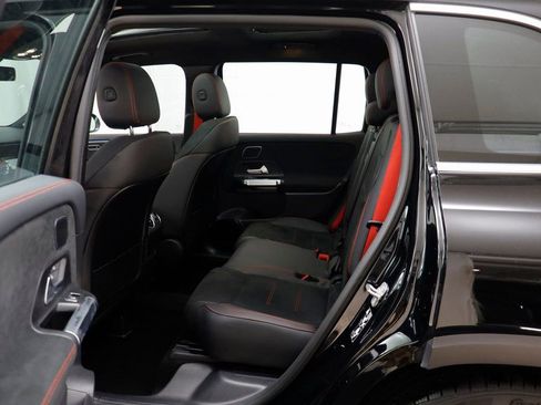 Used 2025 Mercedes-Benz GLB 35 AMG 4MATIC image 14