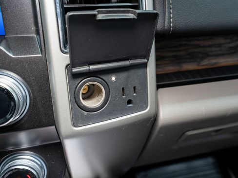 Used 2020 Ford F150 Lariat w/ Equipment Group 502A Luxury image 26