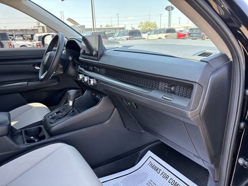 Used 2023 Honda CR-V EX image 26