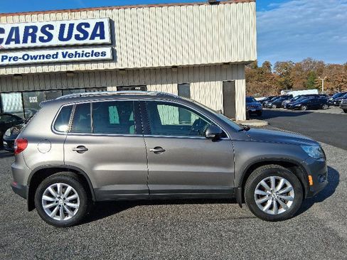 Used 2011 Volkswagen Tiguan S AWD/4WD image 9
