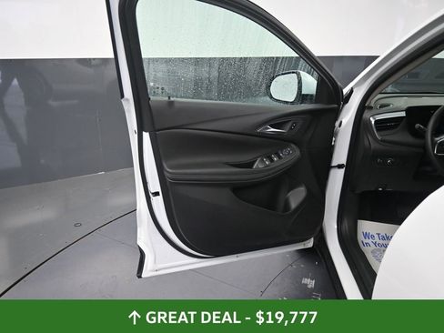 Used 2025 Buick Encore GX Preferred image 25