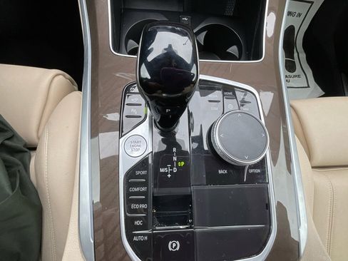 Used 2022 BMW X5 xDrive40i w/ Parking Assistance Package image 20