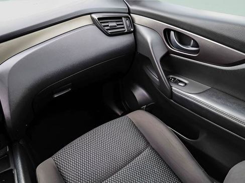 Used 2019 Nissan Rogue Sport S w/ Appearance Package image 9