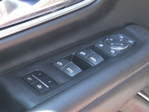 Used 2021 Chevrolet Tahoe High Country w/ Premium Package AWD/4WD image 13