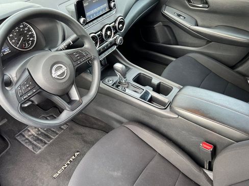 Used 2024 Nissan Sentra S image 11