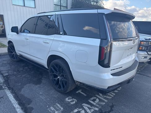 Certified 2023 Cadillac Escalade Sport Platinum w/ LPO, ONYX Package image 18