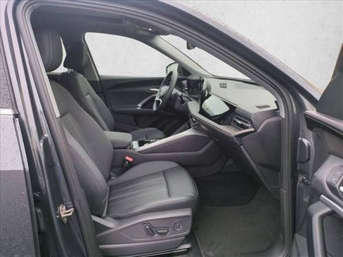 Used 2025 Audi Q5 Premium w/ Convenience Package AWD/4WD image 29