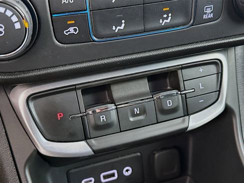 Used 2022 GMC Terrain SLE image 20