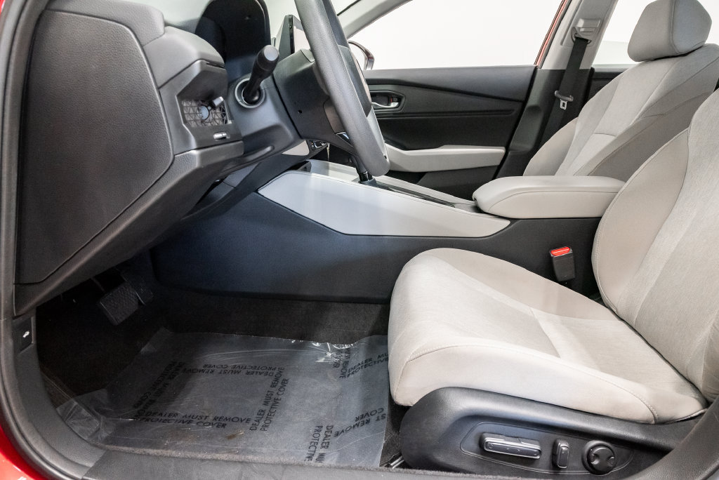 Used 2025 Honda Accord SE image 12