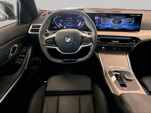 Used 2025 BMW 330i Sedan w/ Premium Package RWD image 5
