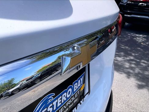 Used 2020 Chevrolet Traverse LT image 9