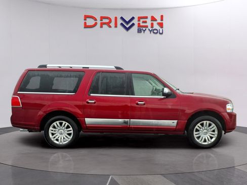 Used 2014 Lincoln Navigator L 4WD image 6