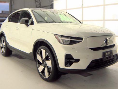 Used 2023 Volvo C40 P8 Recharge Ultimate w/ Protection Package Premier AWD/4WD image 2