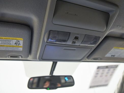 Used 2021 Nissan Frontier SV w/ Midnight Edition Floor Mats image 24