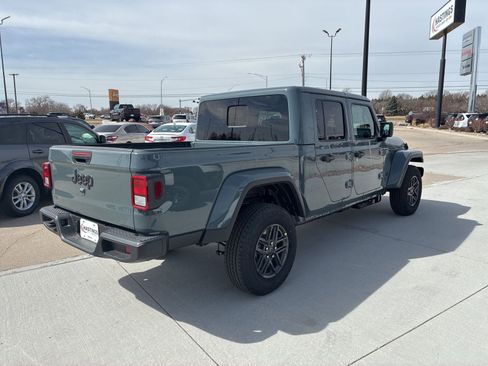 New 2026 Jeep Gladiator Sport image 7