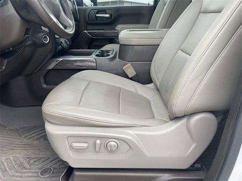 Used 2022 Chevrolet Silverado 2500 LTZ w/ LTZ Plus Package image 14