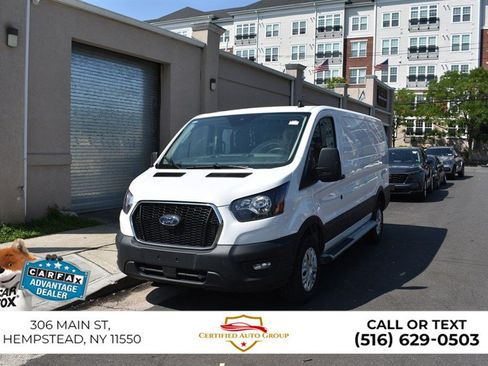 Used 2025 Ford Transit 250 Low Roof RWD image 3