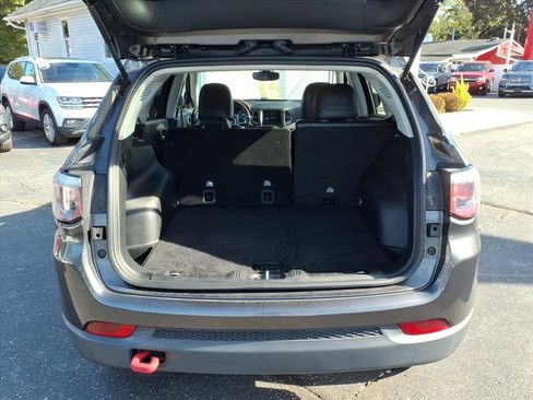 Used 2020 Jeep Compass Trailhawk image 14