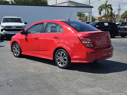 Used 2020 Chevrolet Sonic LT w/ Convenience Package image 4