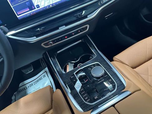 Used 2026 BMW X7 xDrive40i w/ M Sport Package image 37