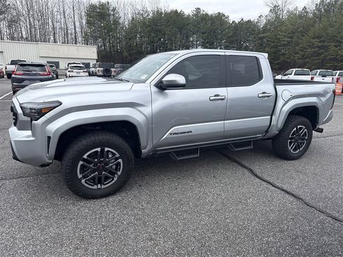 Used 2024 Toyota Tacoma TRD Sport image 4