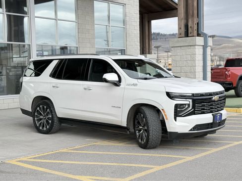 Used 2025 Chevrolet Tahoe High Country image 2