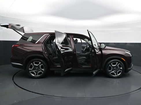 Used 2023 Hyundai Palisade Limited AWD/4WD image 30