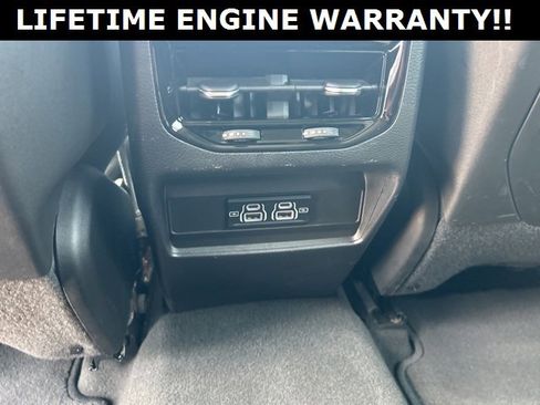 Used 2023 Jeep Grand Cherokee Laredo image 36