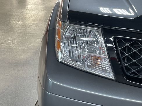 Used 2019 Nissan Frontier SV w/ Value Truck Package image 5